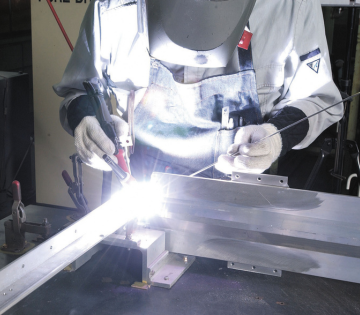 株式会社成田製作所