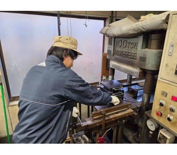 霜田ゴム工業株式会社